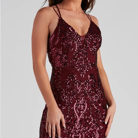 Windsor Amaya burgundy sequin dress size 9 - Picture 3 of 7